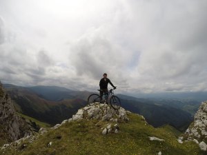 14437354404_a0c63bbaa1_z